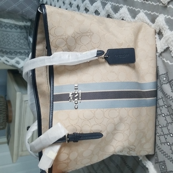 Coach Handbags - Coach purse